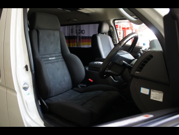 RECARO�i���J���V�[�g�j�@TOYOTA�@�n�C�G�[�X�@200�n�@�Ɂ@RECARO�i���J���j�@�I���\�y�hAN220HV�@BK�@����