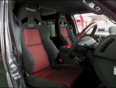 TOYOTA�@�n�C�G�[�X�@5�^�@�i���[�i�W���j�{�f�B�@�f�B�[�[���ԁi2019�N�j�@�Ɂ@RECARO�i���J���j�@SR-7F�@GK100�@BK/RED�@�~���E�@����