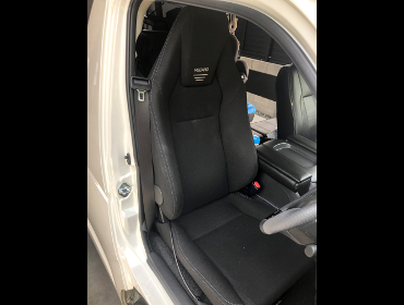 TOYOTA�@�n�C�G�[�X200�n�@�Ɂ@RECARO�i���J���j�@LX-F�@TR�@NN�@BK�@����