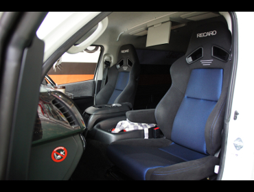 TOYOTA�@�n�C�G�[�X�@200�n�@�Ɂ@RECARO�i���J���j�@SR-7F�@GK100�@BK/�u���[�@�A�[�����X�g�t���@�~���E�@����
