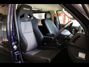 TOYOTA�@�n�C�G�[�X�i2018�N�j�@�Ɂ@RECARO�i���J���j�@SR-7F�@GK100�@BK/SIL�@A/R�^�C�v�@����