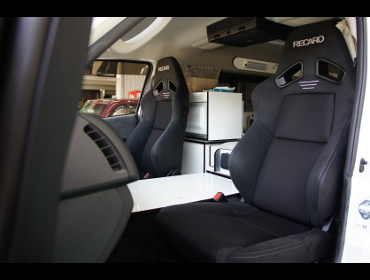 TOYOTA�@�n�C�G�[�X�@200�n�@5�^�i2018�N�j�@�Ɂ@RECARO�i���J���j�@SR-7F�@GK100�@BK/BK�@�~���E�@����