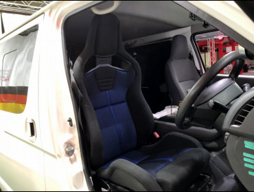 TOYOTA�@�n�C�G�[�X�@�Ɂ@RECARO�i���J���j�@�X�|�[�c�X�^�[�@GK210H�@BUL�@����