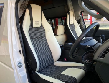 TOYOTA�@�n�C�G�[�X�@���C�h�@�L�����s���O�@�Ɂ@RECARO�i���J���j�@LX-F�@IL110H�@���@�~���E�@����