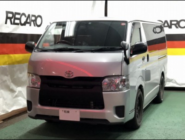 TOYOTA�@�n�C�G�[�X�@4�^�i2015�N�j�@�Ɂ@RECARO�i���J���jSR-7F�@GK100�@BK/SIL�@�V�[�g�q�[�^�[�t���@����