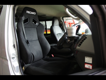 TOYOTA�@�n�C�G�[�X�@�Ɂ@RECARO�i���J���j�@SR-7F�@KK100�@BK�@����