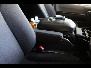 TOYOTA�@�n�C�G�[�X4�^�i2016�N�j�@�Ɂ@RECARO�i���J���j�@LX-F�@TR�@NN�@BK�@�A�[�����X�g�t���@����