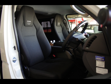 TOYOTA�@�n�C�G�[�X4�^�i2016�N�j�@�Ɂ@RECARO�i���J���j�@LX-F�@TR�@NN�@BK�@�A�[�����X�g�t���@����