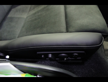 TOYOTA�@�n�C�G�[�X�@5�^�@�f�B�[�[���@�i���[�{�f�B�@�Ɂ@RECARO�i���J���j�@�I���\�y�hDL220HV�@�E�@�~���E�@����