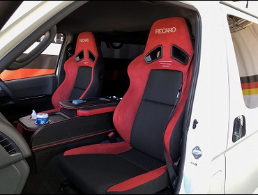 TOYOTA�@�n�C�G�[�X�@200�n�@5�^�@�i���[�@�f�B�[�[���ԁ@�Ɂ@RECARO�i���J���j�@SR-7F�@GU100�@RED�@A/R�^�C�v�@�~���E�@����