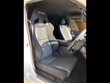 TOYOTA�@�n�C�G�[�X�@�Ɂ@RECARO�i���J���j�@SR-7F�@GK100�@BK/SIL�@����