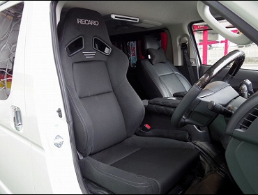 TOYOTA�@200�n�n�C�G�[�X�@�Ɂ@RECARO�i���J���j�@SR-7F�@GK100�@BK/BK�@����