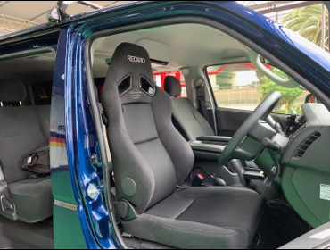 TOYOTA�@�n�C�G�[�X�i2020�N�j�@�Ɂ@RECARO�i���J���j�@SR-7F�@GK100�@BK�@A/R�@�V�[�g�q�[�^�[�t���@����