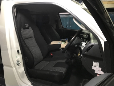 TOYOTA�@�n�C�G�[�X�@�Ɂ@RECARO�i���J���j�@LX-F�@IN110�@BK�@A/R�^�C�v�@����