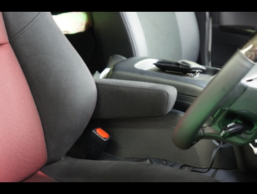 TOYOTA�@�n�C�G�[�X�@200�n�i2019�N5���j�@�Ɂ@RECARO�i���J���j�@SR-7F�@GK100�@BK/RED�@�A�[�����X�g�t���@����