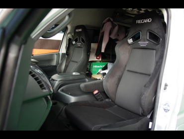 TOYOTA�@�n�C�G�[�X�@�Ɂ@RECARO�i���J���j�@SR-7F�@GU100�@BK�@�A�[�����X�g�t���@�~���E�@����