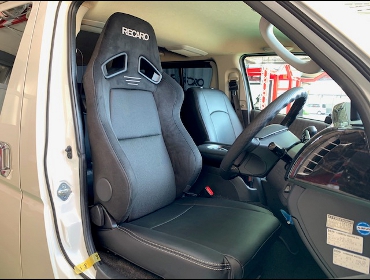 TOYOTA�@�n�C�G�[�X�@3�^�@S-GL�@�Ɂ@RECARO�i���J���j�@SR-7F�@GU100�@BK�@A/R�^�C�v�@����