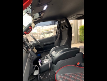 TOYOTA�@���W�A�X�G�[�X�@�f�B�[�[���@5�^�@�i���[�@GDH201V�@�Ɂ@RECARO�i���J���j�@SR-7F�@KK100�@BK�@A/R�^�C�v�@����