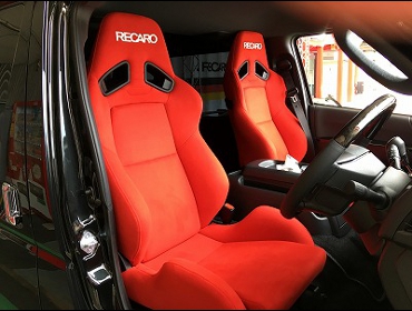 TOYOTA�@200�n�n�C�G�[�X�@6�^�@�i���[�@�f�B�[�[���ԁ@�Ɂ@RECARO�i���J���j�@SR-7�@KK100�@RED�@�~���E�@����