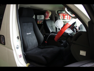 TOYOTA�@�n�C�G�[�X�@�Ɂ@RECARO�i���J���j�@�G���S���hMV�@BK�@����