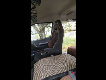 TOYOTA�@�n�C�G�[�X200�n�@�U�^�@���C�h�{�f�B�i2011�N�j�@�Ɂ@RECARO�i���J���j�@SR-7F�@GU100�@�u���E���@����