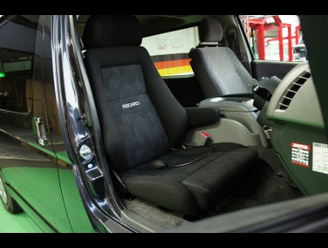 TOYOTA�@�n�C�G�[�X�@�Ɂ@RECARO�i���J���j�@�G���S���hMV�@BK�@�A�[�����X�g�t���@����