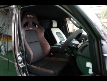 TOYOTA�@�n�C�G�[�X�@�Ɂ@RECARO�i���J���j�@SR-7F�@GU100�@�u���E���@A/R�@����