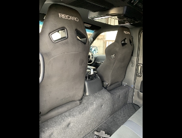 TOYOTA�@�n�C�G�[�X�@TRH200V�@�K�\�����ԁ@�Ɂ@RECARO�i���J���j�@SR-7F�@GU100�@BK�@�~���E�@����