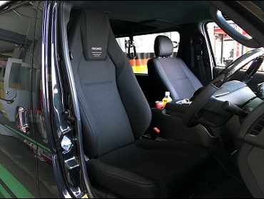 TOYOTA�@200�n�n�C�G�[�X�@�Ɂ@RECARO�i���J���j�@LX-F�@TR�@NN�@A/R�@����