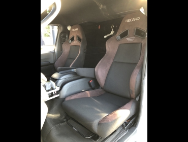 TOYOTA�@200�n�n�C�G�[�X�@�Ɂ@RECARO�i���J���j�@SR-7F�@GU100�@�u���E���@�A�[�����X�g�t���@�~���E�@����