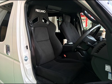 TOYOTA�@�n�C�G�[�X�@200�n�@�Ɂ@RECARO�i���J���j�@SR-7F�@KK100�@BK�@A/R�@����