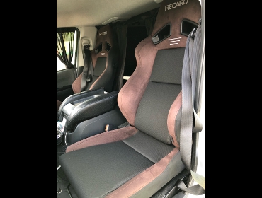 TOYOTA�@�n�C�G�[�X�@5�^�@GDH206V�@�Ɂ@RECARO�i���J���j�@SR-7�@GU100�@�u���E���@���@SR-7F�@GU100�@�u���E���@����