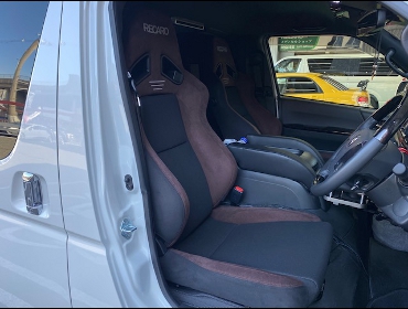 TOYOTA�@�n�C�G�[�X�@S-GL�i2020�N�j�@�Ɂ@RECARO�i���J���j�@SR-7F�@GU100�@BN�@�~���E�@����