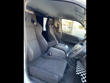 TOYOTA�@�n�C�G�[�X�@�K�\�����ԁi2019�N�j�@�Ɂ@RECARO�i���J���j�@SR-7F�@KK100�@BK�@�A�[�����X�g�t���@�~���E�@����