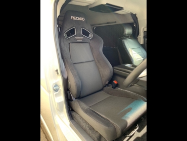 TOYOTA�@�n�C�G�[�X���S���@���C�h�@TRH219W�@�Ɂ@RECARO�i���J���j�@SR-7F�@GU100�@BK�@����