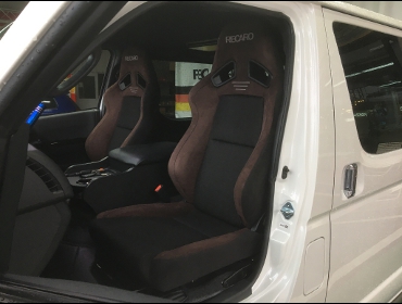 TOYOTA�@�n�C�G�[�X6�^�i2020�N�j�@�Ɂ@RECARO�i���J���j�@SR-7F�@GU100�@�u���E���@�~���E�@����