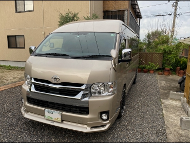 TOYOTA�@�n�C�G�[�X�@�Ɂ@RECARO�i���J���j�@SR-7F�@GK100�@BK/RED�@�~���E�@����