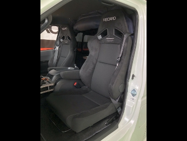 TOYOTA�@�n�C�G�[�X�@GDH�i2021�N�j�@�Ɂ@RECARO�i���J���j�@SR-7F�@GU100�@BK�@�A�[�����X�g�t���@�~���E�@����