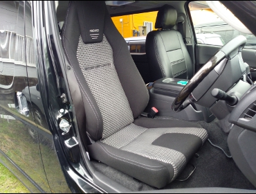 TOYOTA�@�n�C�G�[�X200�n�@4�^�@�Ɂ@RECARO�i���J���j�@LX-F�@IN110�@BK�@����