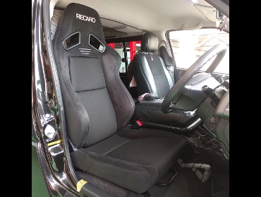 TOYOTA�@�n�C�G�[�X�@KDH206�i2011�N�j�@�Ɂ@RECARO�i���J���j�@SR-7F�@GU100�@BK�@����