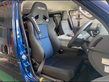 TOYOTA�@�n�C�G�[�X�@GDH206�i2021�N�j�@�Ɂ@RECARO�i���J���j�@SR-7F�@GK100�@BK/�u���[�@����