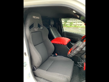 TOYOTA�@�n�C�G�[�X�@�i���[SGL�@5�^�@�f�B�[�[���ԁ@�Ɂ@RECARO�i���J���j�@SR-7F�@GK100�@BK/BK�@����