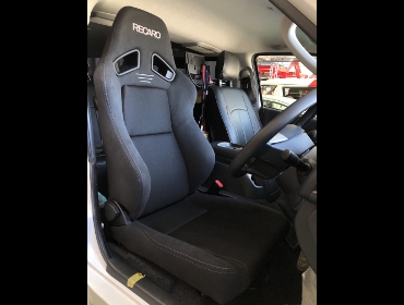 TOYOTA�@�n�C�G�[�X�@�Ɂ@RECARO�i���J���j�@SR-7F�@GK100�@BK/BK�@����