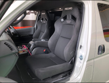 TOYOTA�@�n�C�G�[�X�@6�^SGL�@�W���{�f�B�@�f�B�[�[���@4WD�i2020�N�j�@�Ɂ@RECARO�i���J���j�@SR-7F�@GK100�@BK/BK�@���@SR-7F�@GK100�@BK/BK�@�V�[�g�q�[�^�[�t���@����