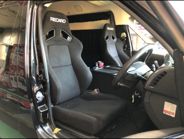 TOYOTA�@�n�C�G�[�X4�^�@�Ɂ@RECARO�i���J���j�@SR-7F�@KK100�@BK�@�~���E�@����