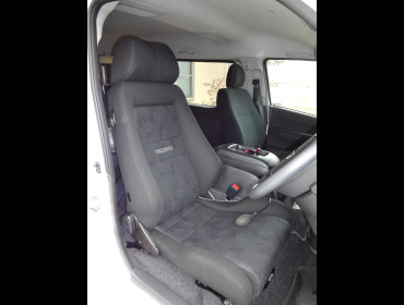 TOYOTA�@�n�C�G�[�X���C�h�i2021�N�j�@�Ɂ@RECARO�i���J���j�@�G���S���hD�@BK�@����