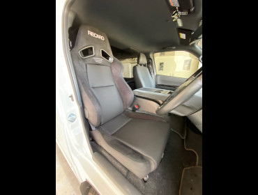 TOYOTA�@���W�A�X�G�[�X�@�i���[�@�f�B�[�[���i2018�N�j�@�Ɂ@RECARO�i���J���j�@SR-7F�@GU100�@BK�@A/R�^�C�v�@����
