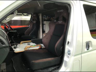 TOYOTA�@�n�C�G�[�X�i2021�N�j�@�Ɂ@RECARO�i���J���j�@SR-7F�@GU100H�@�u���E���@�V�[�g�q�[�^�[�t���@�~���E�@����