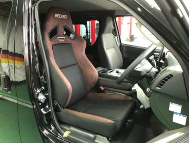 TOYOTA�@�n�C�G�[�X�@�i���[�f�B�[�[���@�Ɂ@RECARO�i���J���j�@SR-7F�@GU100�@�u���E���@����
