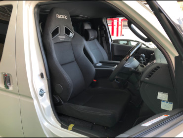 TOYOTA�@�n�C�G�[�X�@�Ɂ@RECARO�i���J���j�@SR-7F�@GK100 BK/BK�@�V�[�g�q�[�^�[�t���@����